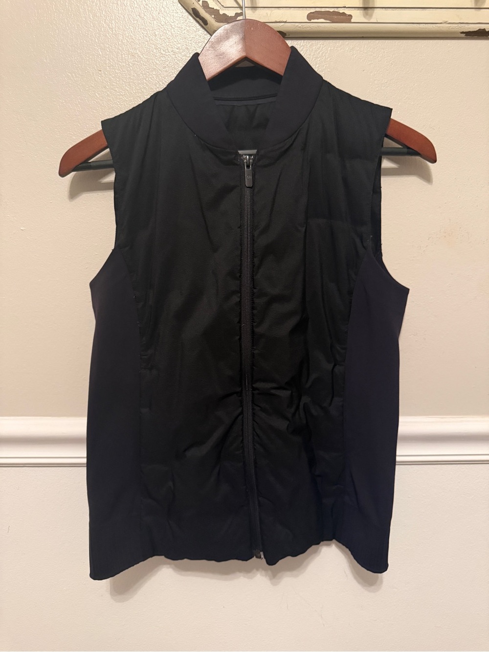 lululemon Down For A Run Insulated Vest Black Size 8
